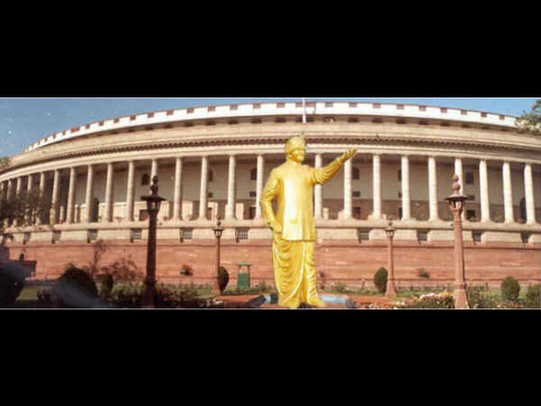 ఇయర్వ్యూ: జగన్ అరెస్ట్, ఎన్టీఆర్ ఫ్యామిలీ ఢీ