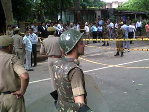Delhiites tried to bomb gangrape accused's house, arrested Delhiites tried to bomb gangrape accused's house, arrested