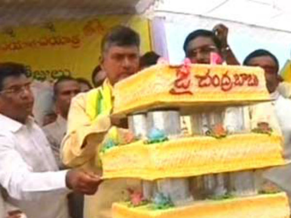 ఎన్టీఆర్ చేతికొచ్చిన వేళ చెమటోడ్చుతున్న బాబు