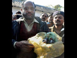 Maoists place bomb inside dead CRPF jawan’s body Maoists place bomb inside dead CRPF jawan’s body