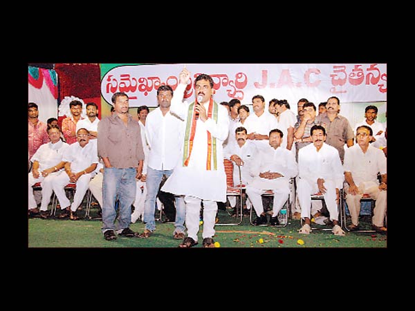 ఫొటోలు: లగడపాటి సమైక్యాంధ్ర వెరైటీలు