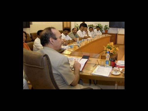కెసిఆర్ చెప్పిందే జరగనుందా?(ఫోటోలు)