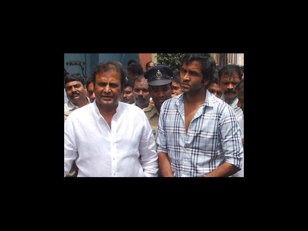 రోజాకు జగన్ హామీ: జయప్రద, మోహన్ బాబు అదుర్స్