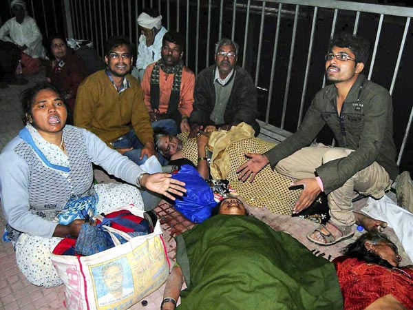 తొక్కిసలాట: కుంభమేళా విషాద చిత్రాలు