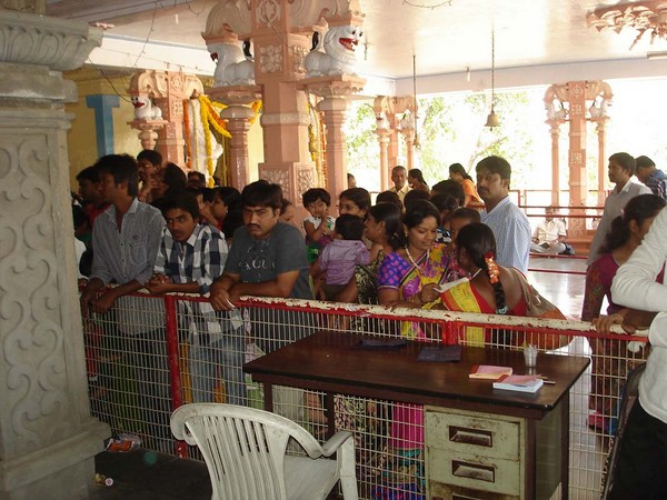 అ ఆ ఇ ఈ...: అక్షరాభ్యాసం(ఫోటోలు)