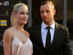 Oscar Pistorius shoots girlfriend dead Oscar Pistorius shoots girlfriend dead