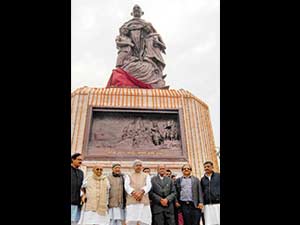 Mahatma Gandhi Statue Mahatma Gandhi Statue