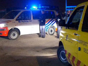 Robbers breach gate, steal Rs.300 crores in diamonds at belgian airport Robbers breach gate, steal Rs.300 crores in diamonds at belgian airport