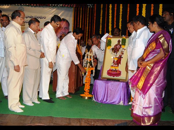 'నగరంలో పేలుళ్లు!': కిరణ్కు తెలిసిందిలా..