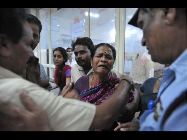 పేలుళ్ల ఫొటోలు: రక్తసిక్తం, హాహాకారాలు