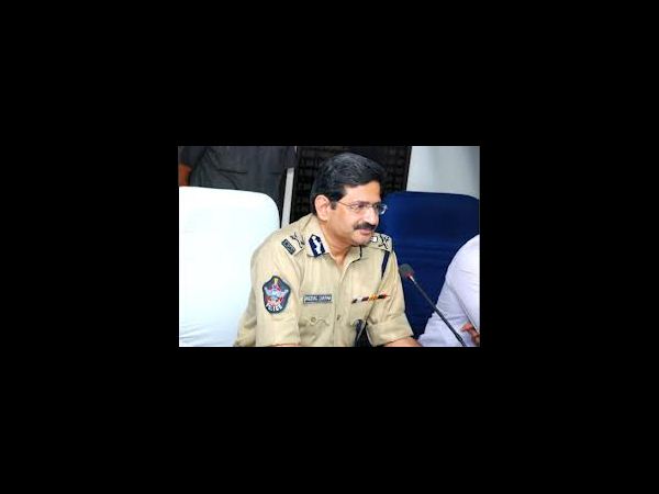 గుడి నుండి టార్గెట్ ఛేంజ్? ఉరికి ప్రతీకారమా?(పిక్చర్స్)