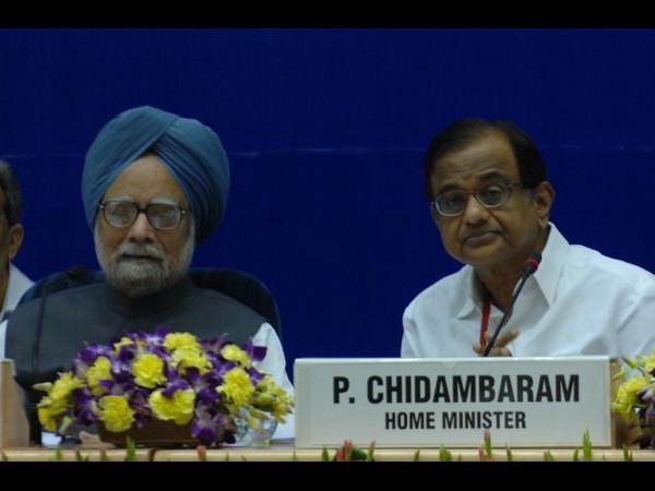 రైల్వేబడ్జెట్: నెత్తిపై తెల్లబట్ట, ఎవరేమన్నారు?(పిక్చర్స్)