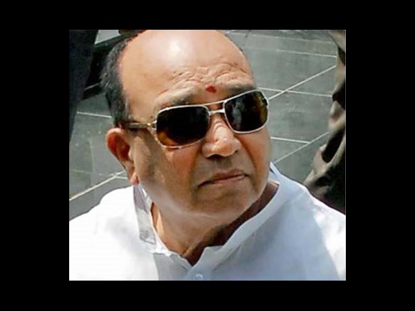 తారుమారు: కాంగ్లో 'జగన్' గజిబిజి(పిక్చర్స్)