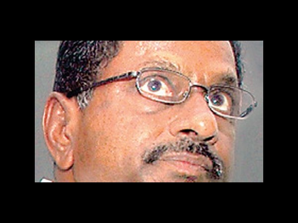 తారుమారు: కాంగ్లో 'జగన్' గజిబిజి(పిక్చర్స్)