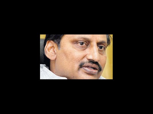 తారుమారు: కాంగ్లో 'జగన్' గజిబిజి(పిక్చర్స్)