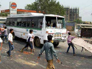 Violence in Delhi again Violence in Delhi again