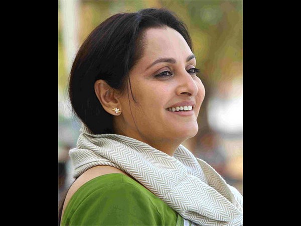 జగన్పై టాలీవుడ్ మమకారం!(పిక్చర్స్)