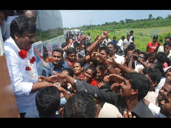 ఫొటోలు: పొలిటికల్ పార్టీలకు స్టార్ ఇమేజ్