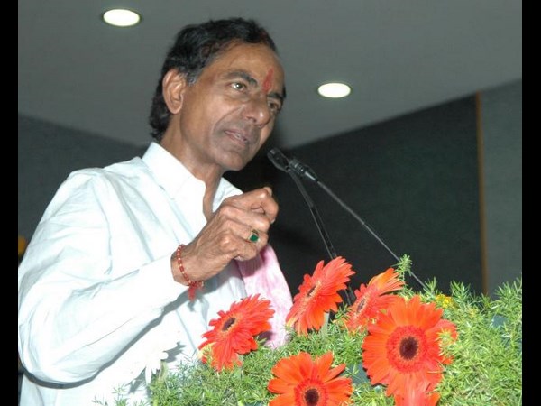 విజయమ్మ వాకిట్లో: బాబు నోట లోకేష్ సెటైర్స్(పిక్చర్స్)