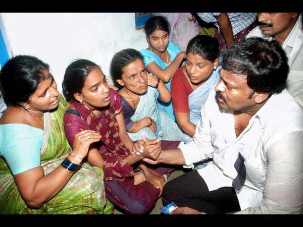 ఫొటోలు: చిరు పార్టీలాగే జగన్ పార్టీ