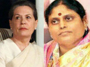 Sonia Gandhi - YS Vijayamma Sonia Gandhi - YS Vijayamma