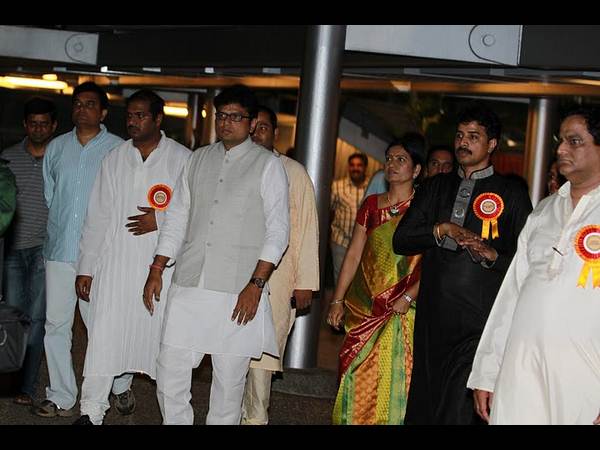 పిక్చర్స్: తెలంగాణపై వైయస్ లాగే కిరణ్ రెడ్డి