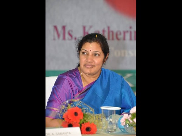 పురంధేశ్వరిపై టియస్సార్ పాచిక(పిక్చర్స్)