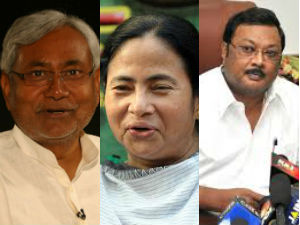 Nitish Kumar - Mamatha Banerjee - Alagiri Nitish Kumar - Mamatha Banerjee - Alagiri