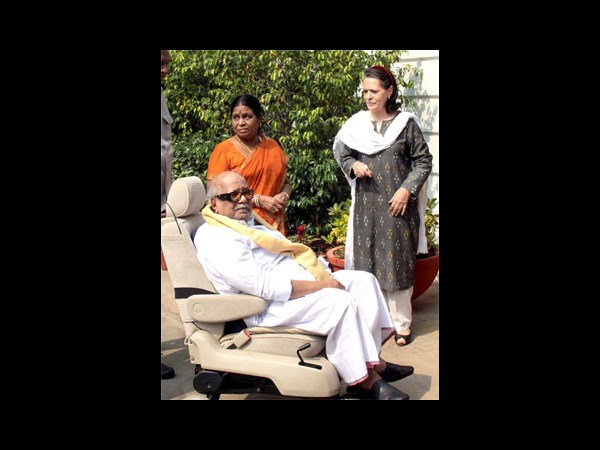 అందితే జుట్టు లేదంటే కాళ్లు!(పిక్చర్స్)