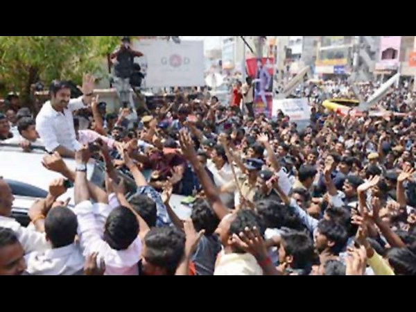 జూ. ఎన్టీఆర్: బాలయ్య వ్యూహం మిస్ఫైర్? (ఫొటోలు)