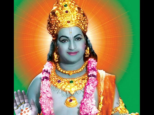 పురంధేశ్వరి మాటే: జగన్కు హరి సిగ్నల్(పిక్చర్స్)