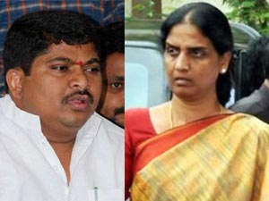Ponnam Prabhakar-Sabitha Indra Reddy Ponnam Prabhakar-Sabitha Indra Reddy