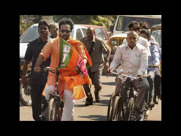 సర్వే: జగన్కు చిల్లు, చిరు మీసం మెలేసినా!(పిక్చర్స్)