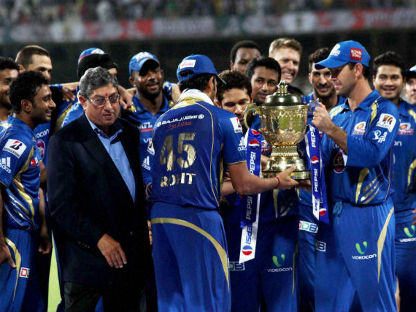 Srinivasan booed by capacity Eden Gardens crowd Srinivasan booed by capacity Eden Gardens crowd