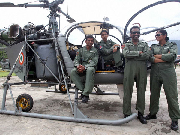 Uttarakhand floods: Young jawan couples service Uttarakhand floods: Young jawan couples service