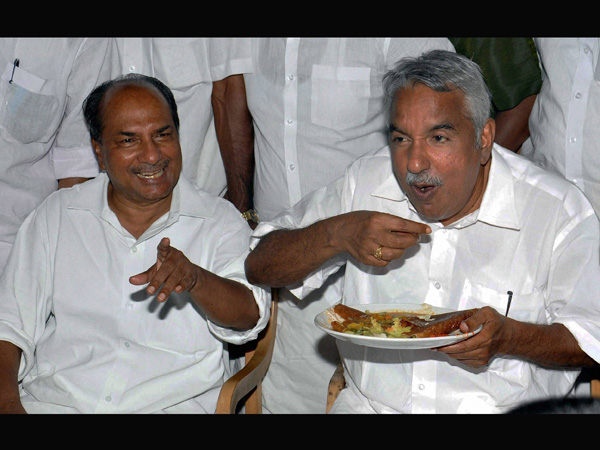 ఊమెన్ చాందీ ప్రత్యేకంగా..