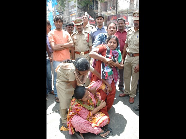 టిపిఎఫ్ అరెస్ట్