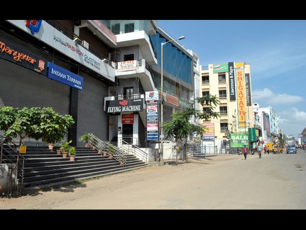 షాపింగ్ మాల్స్