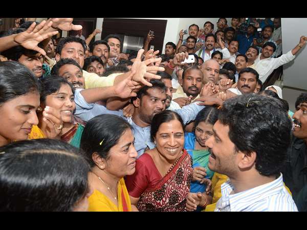 కుటుంబ సభ్యులు, నాయకులు