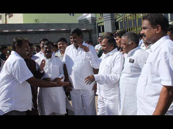 ఇతర నేతలు