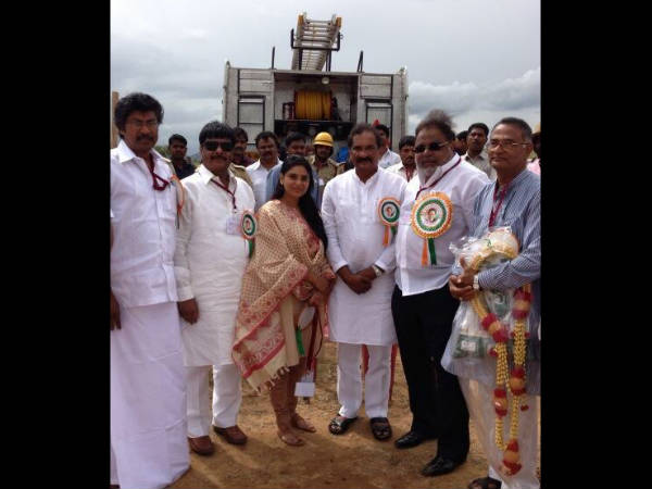 సభ వద్ద