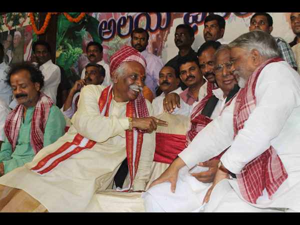 కెకెతో దత్తాత్రేయ ఇలా..