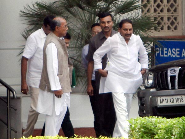 Digvijay Singh invites Kiran Reddy to Delhi Digvijay Singh invites Kiran Reddy to Delhi