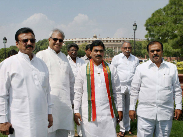 Seemandhra MPs resigantions rejected Seemandhra MPs resigantions rejected