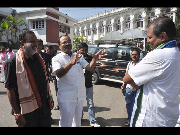 శ్రీకాంత్ రెడ్డితో కిచ్చెన్నగారి
