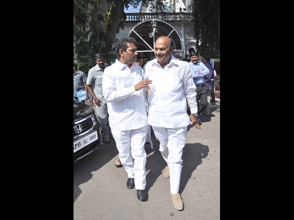 జెసి దూకుడు..