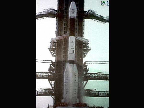 ISRO launches GSLV-D5 successfully ISRO launches GSLV-D5 successfully