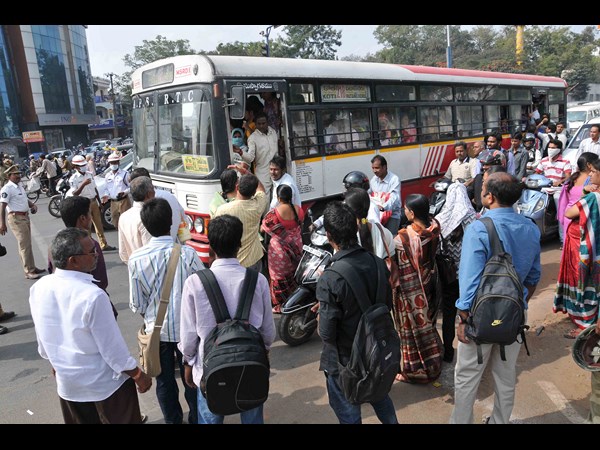 ట్రాఫిక్ మళ్లింపు