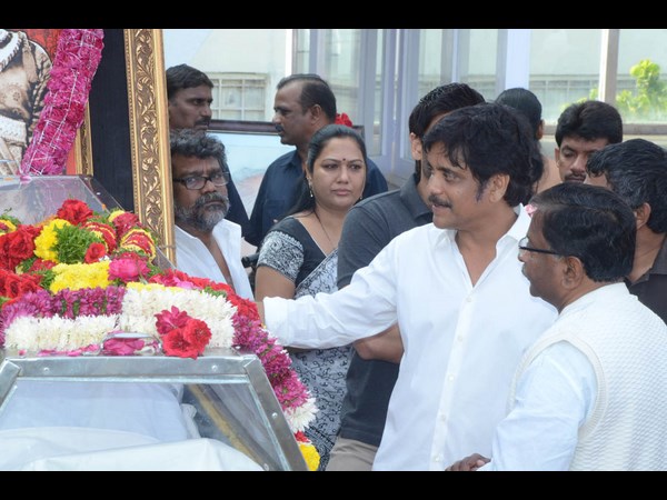 అక్కినేనికి కాసు నివాళి