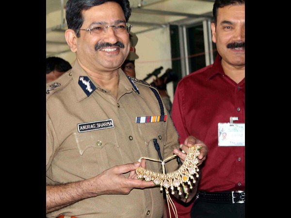 తనిష్క్